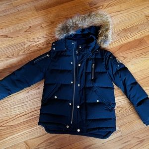 Black moose knuckle coat like new condition